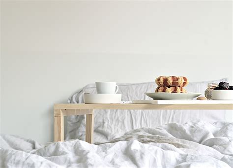 love breakfast  bed  diy breakfast  bed table