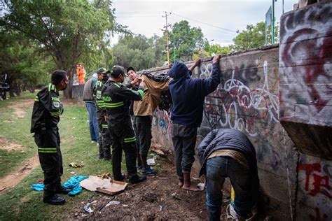 Los Tiempos On Twitter Ltahora Cochabamba Guardias De Seguridad