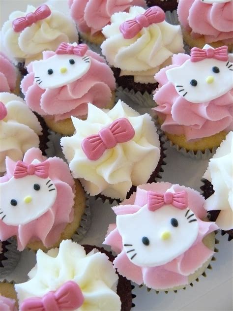 The Cup Cake Taste - Brisbane Cupcakes: Hello Kitty Cupcakes