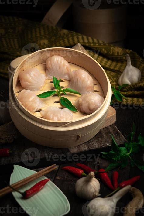 Traditional Hong Kong dim sum is a very delicious. 21860614 Stock Photo ...