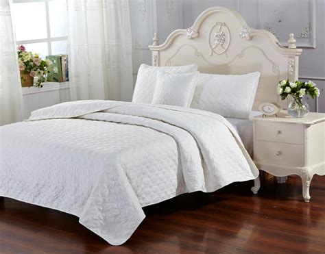 Carrie Collection 4 Piece Beige Quilt Set Soft Microfiber Bedspread