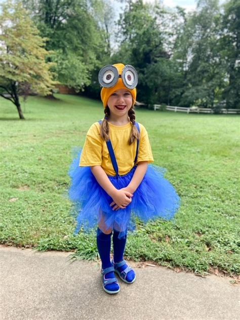 Diy Minion Costume Ideas To Be A Fun Photo Prop Julie Ann Art