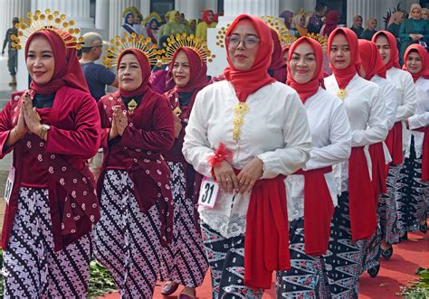 Setelah Reog Ponorogo Unesco Juga Akui Kebaya Sebagai Warisan Budaya