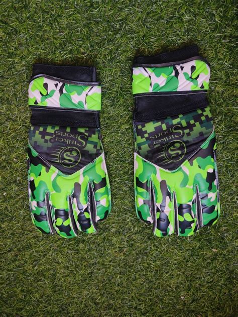 Football Goalkeeper Gloves Soft Leather - Medium & XL - Panda Soko