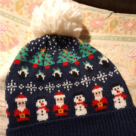 Christmas bobble hat - Depop