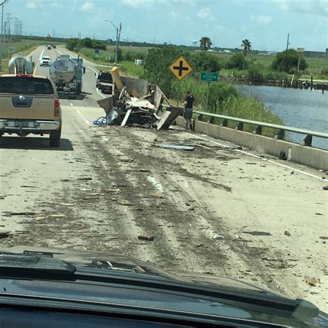 Accident Slows Traffic On Rainbow Bridge - KOGT