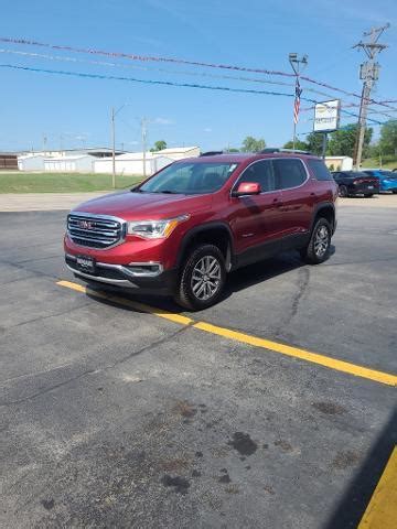 View build 1.5 inch Lifted 2019 GMC Acadia 2WD | Rough Country