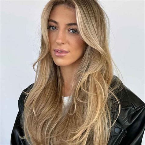 15 Chic Old Money Blonde Hairstyles HairAide