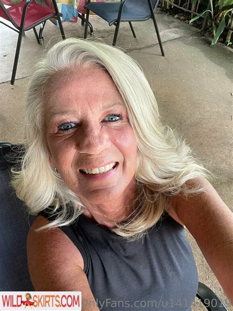 22 Hot Photos By U141419019