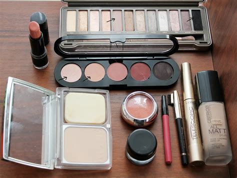Peachy Nude Matt Makeup
