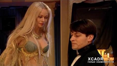 Elena Korikova Nude Pics Page 1