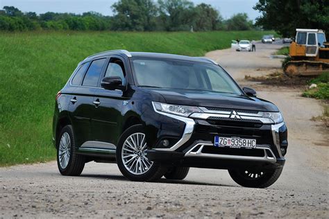 Mitsubishi Outlander Phev Intense Hibrid S Pristojnom Ev Autonomijom