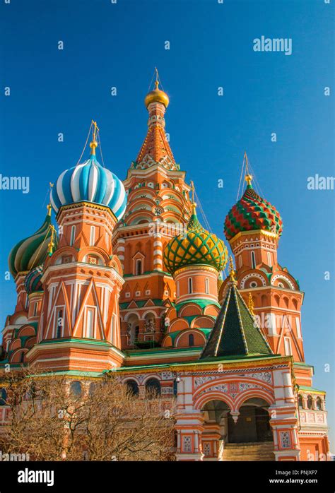 Roofs and cupolas of St Basil Cathedral (Intersession cathedral ...