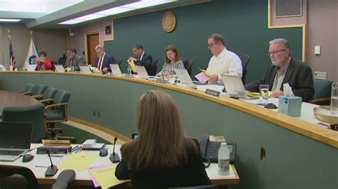 Pierce County Council Votes To Aid State In Defending I 976