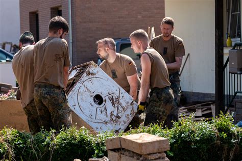 Hochwassereinsatz Soldaten Vom Taktisches Luftwaffeng Flickr