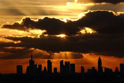 Hintergrundbilder Sonnenlicht Sonnenuntergang Stadt Stadtbild