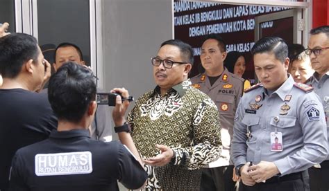 Kakanwil Santosa Beserta Pj Wali Kota Bengkulu Resmikan Gedung Dan