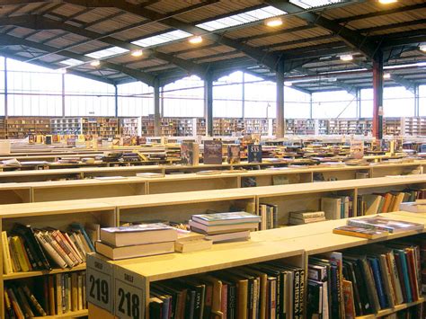 The Book Barn The Book Barn Had A Very Large Shop In Glas Flickr