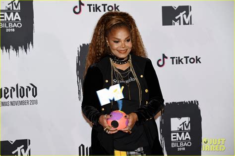 Janet Jackson Performs Receives Global Icon Award At MTV EMAs 2018