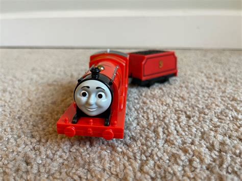 Thomas And Friends Trackmaster Motorized James With Tender 4582426024