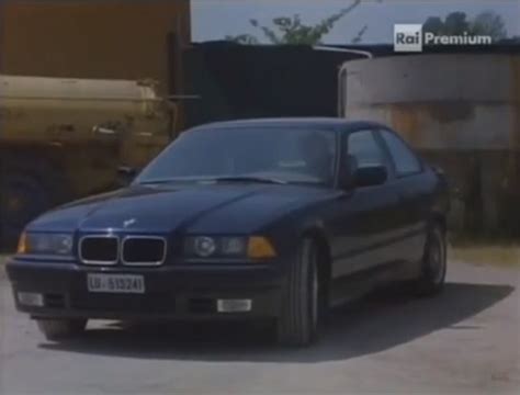 IMCDb org 1992 BMW 3 Coupé E36 in Delitti privati 1993