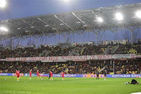 Szalony Mecz W Kielcach Korona Kielce W Doliczonym Czasie Remisuje Z