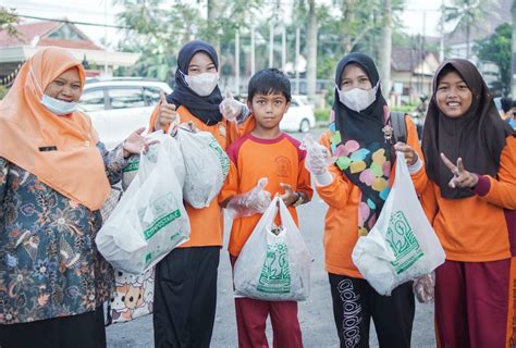 Peringati Hari Lingkungan Hidup Sedunia Sinar Joyoboyo Plastik