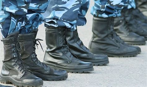 6 Best Waterproof Tactical Boots for Daily Use or Any Purposes