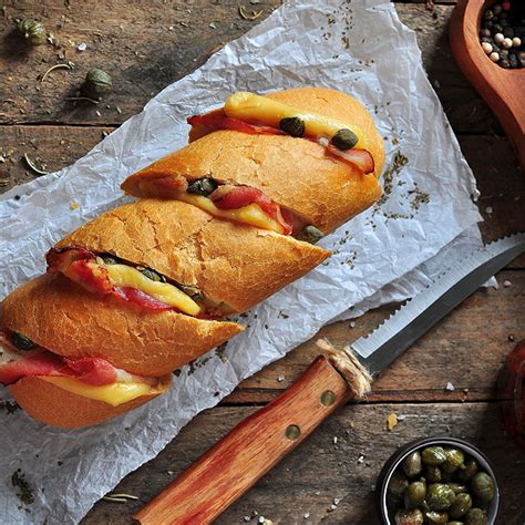 Recette Petite Baguette Farcie Aux Tomates Confites Et Au Cheddar