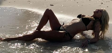 Christie Brinkley Stuns In Bikini Photos Are You Even Human Video