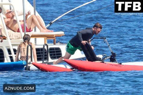 Jessica Biel Sexy Seen Flaunting Her Hot Bikini Body On A Yacht In Italy Aznude