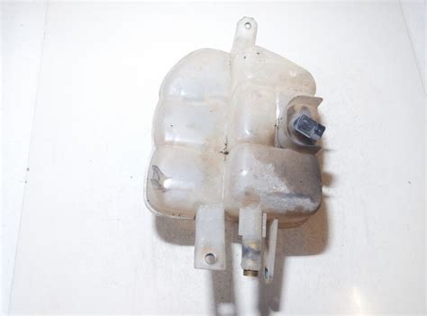 Used Expansion Tank Coolant Radiator Expansion Tank Bottle