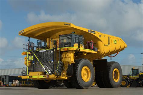 Downer Group picks Komatsu dump trucks for key WA project - Fleet Auto News