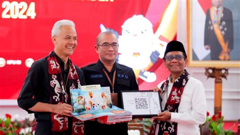 Pasangan Ganjar Mahfud Resmi Daftar Capres Cawapres Ke KPU Banyuwangi