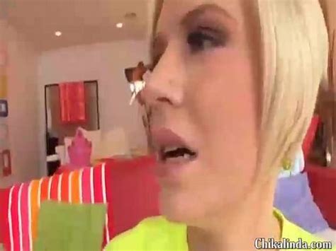 Pendeja Chava Le Mama Y Se Toma Todita La Leche XVIDEOS