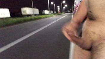Desnudo Al Lado De La Carretera XVIDEOS