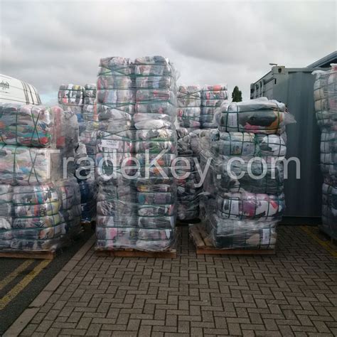 Second Hand Used Clothing Grade A 55 Kg Or 45 Kg Bales By Garderobe Aid Uk