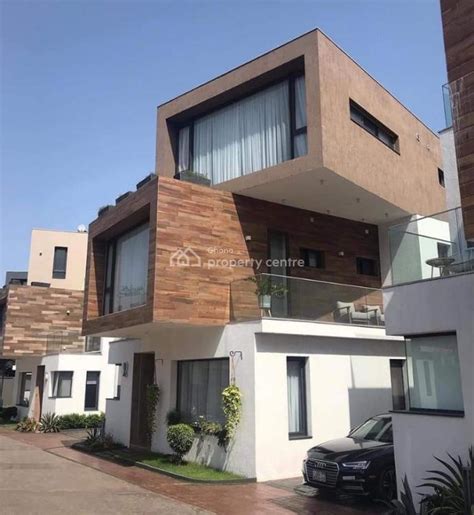 For Sale Luxurious Bedrooms Townhouse With Bq Swimming Pool