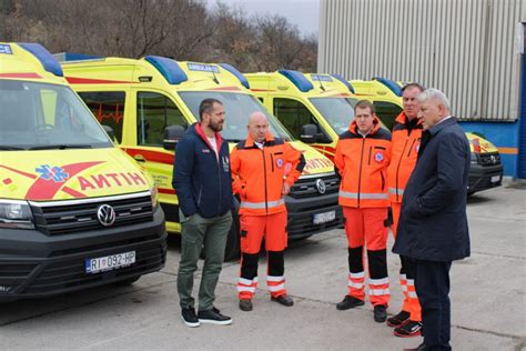 Nabavljeno 16 novih vozila Zavoda za hitnu medicinu PGŽ Fiuman hr