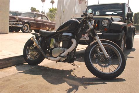 suzuki boulevard S40 parked in hollywood