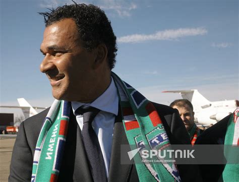 Fc Terek Head Coach Ruud Gullit Arrives In Grozny Sputnik Mediabank