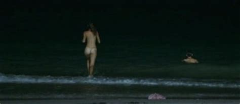 Minka Kelly Naked Showing Ass In Papa Hemingway In Cuba Screencaps