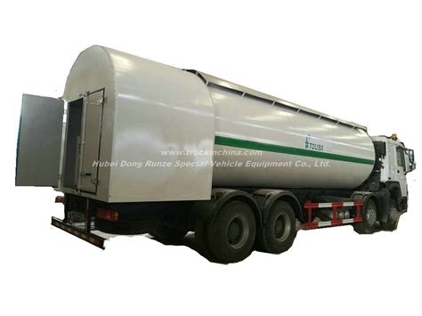 Lpg Bobtail Tanker Truck Howo Wheels Drive Cbm Tank Mounted With