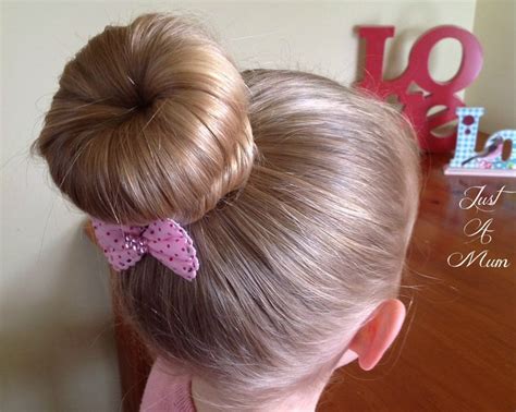 How To Quick Donut Bun Hairstyle Youtube Bun Hairstyles Donut Bun