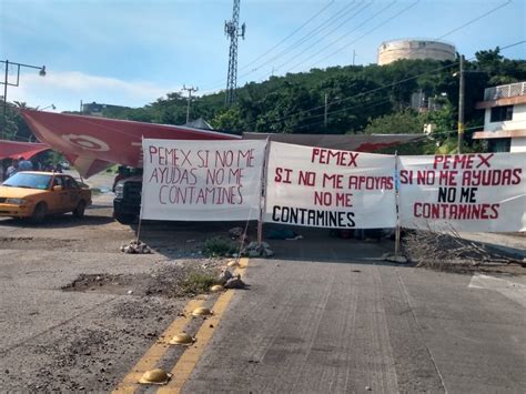 Bloqueo Indefinido A Terminal Maritima De Pemex