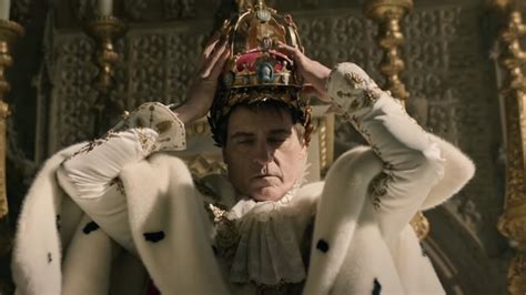 Napoleão Joaquin Phoenix é o imperador francês no trailer do novo