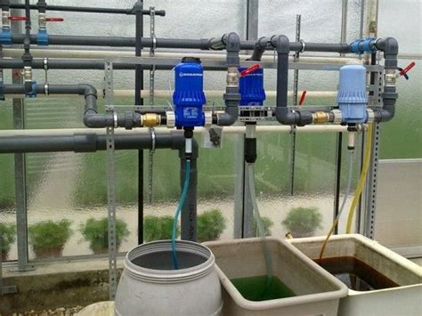. Узел фертигации для гидропоники должен иметь минимум 2 насоса ...