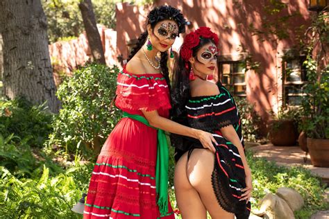 Katana Kombat Goes Wild In Juicy Lesbian Encounter Photos