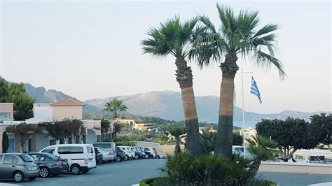 Palmen Direkt Vor Dem Hot Mitsis Rodos Village Kiotari