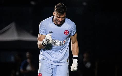 L O Jardim Vai Sair Do Vasco Goleiro Responde Se Fica No Clube Para